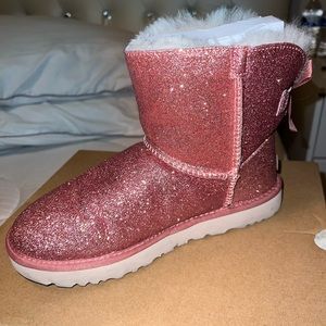 Mini Bailey now sparkle Uggs